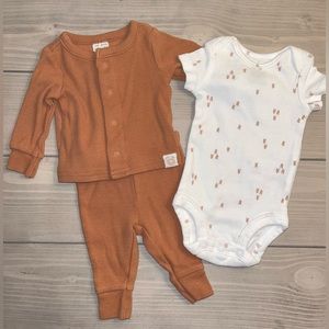 Carter’s 3 Piece Newborn Outfits